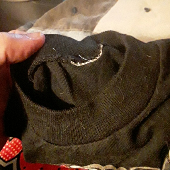 SIZE  2T?? TAG IS  REMOVED. BLACK POODLE TOP. - Picture 3 of 4